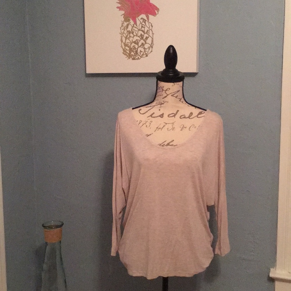 Creamy 3/4 light weight banana republic top